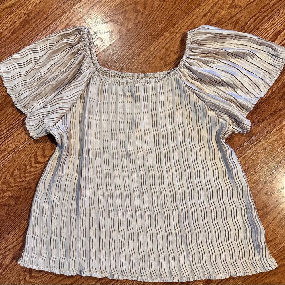 Grace+Emma Champagne Taupe Wave Pleated Flutter Sleeve Flowy Satin Top Size XL